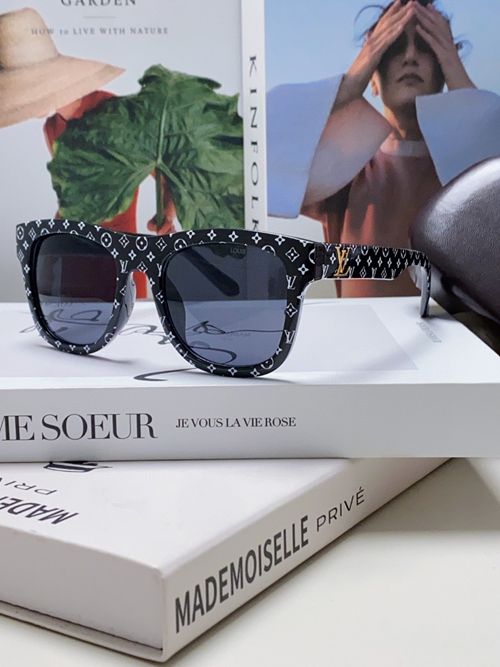 ルイヴィトンサングラス正面デザイン